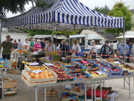 Le marché de Soues