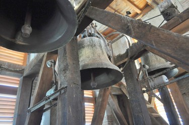 les cloches de l'église de Soues