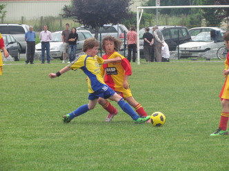 Joueurs de foot au Lac de Soues