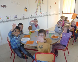 restaurant scolaire à la maternelle